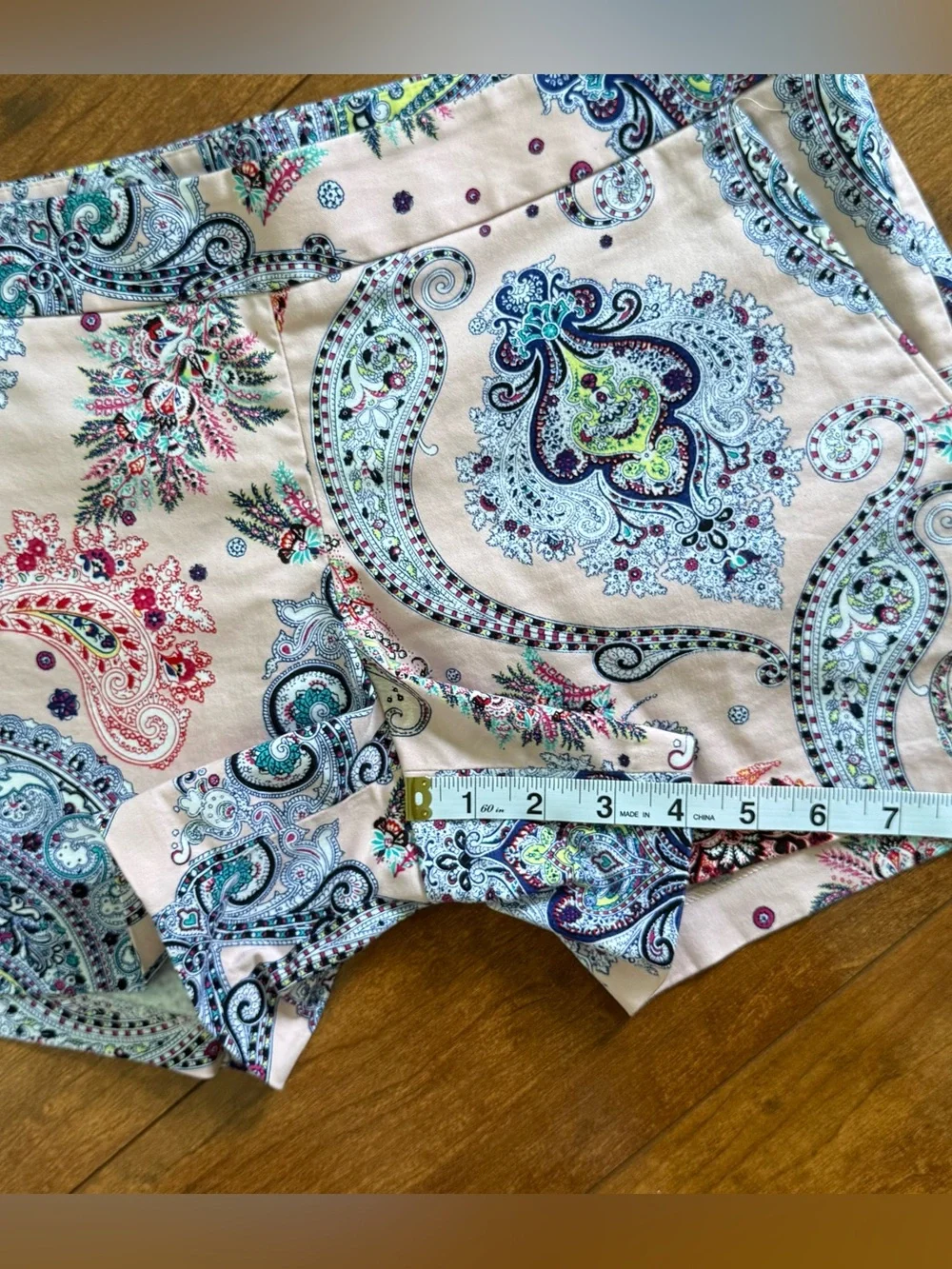 Vintage Express Pink Paisley Bold Pastel Shorts-Size 4